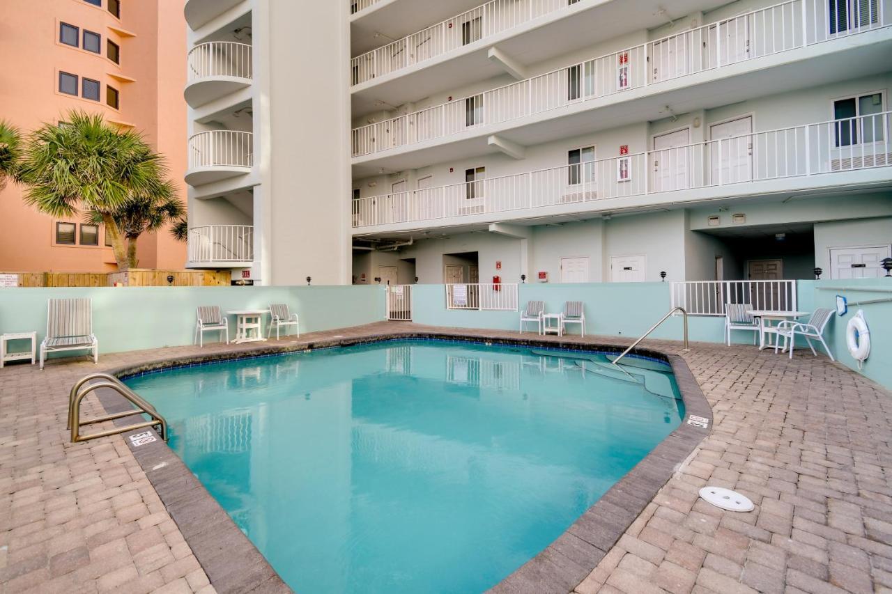 Orange With Pool Access And Gulf Views! Apartment